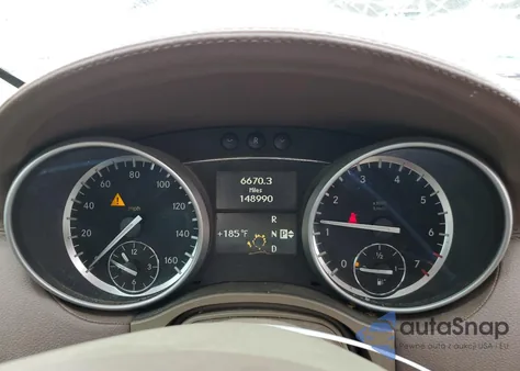 2011 Mercedes-Benz Gl 450 4Matic z USA, uszkodzony, nr VIN 4JGBF7BE5BA723134